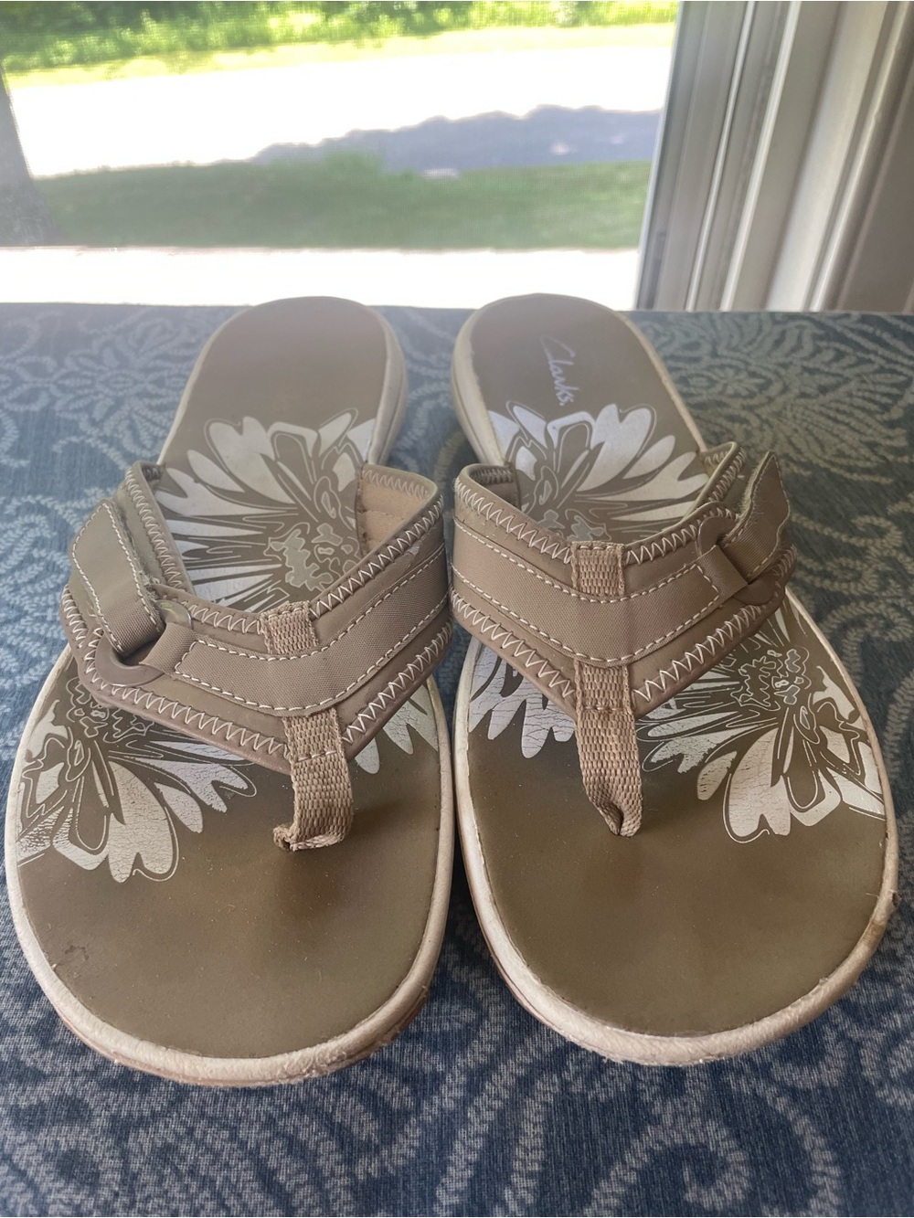 Clarks Taupe Floral Thong Sandals